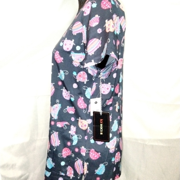 KOI BASICS LESLIE SCRUB TOP - Picture 5 of 9